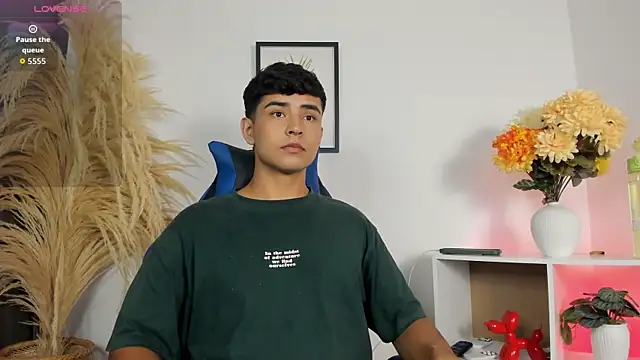 Thiago Connor21 online show from 05.14.26