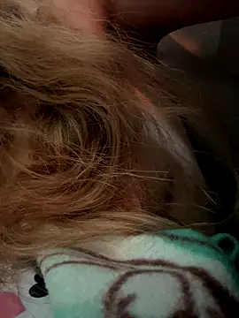 Snapshot of pleasedontpressaredburton chatting on 10.06.25 pleasedontpressaredburton online show from 10.06.25