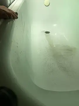 Snapshot of pleasedontpressaredburton chatting on 11.21.25 pleasedontpressaredburton online show from 11.21.25