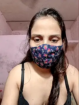DIVINEDIVAA online show from 10.05.25