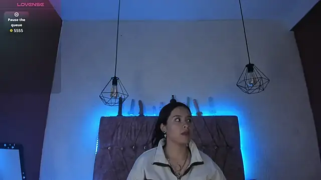 Snapshot of Mia_lopez_1 chatting on 11.13.25 Mia lopez 1 online show from 11.13.25