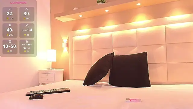 TracyDavis  online show from 10.23.25