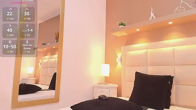 TracyDavis  online show from 11.08.25