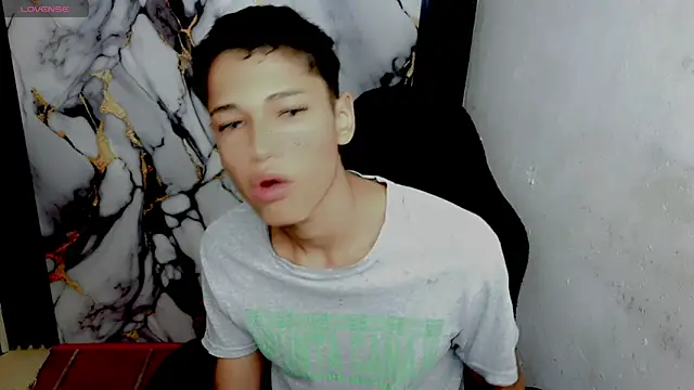 Snapshot of Im_david02 chatting on 02.18.26 Im david02 online show from 02.18.26