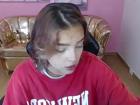 mia foster t online show from 10.17.25