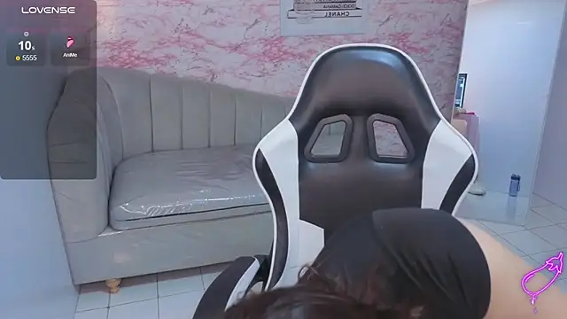 mia foster t online show from 02.27.26