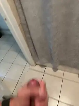 familia0210 online show from 10.28.25