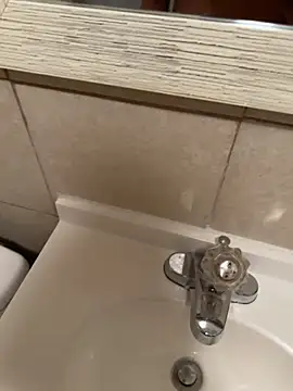 familia0210 online show from 12.21.25