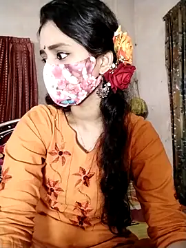 Snapshot of night_queeen7 chatting on 10.03.25 night queeen7 online show from 10.03.25