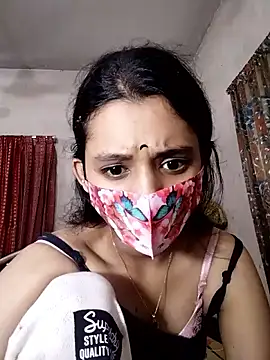 Snapshot of night_queeen7 chatting on 10.07.25 night queeen7 online show from 10.07.25