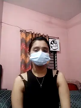 Snapshot of night_queeen7 chatting on 10.12.25 night queeen7 online show from 10.12.25