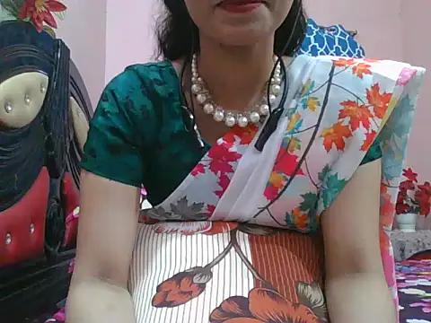 Snapshot of night_queeen7 chatting on 10.23.25 night queeen7 online show from 10.23.25