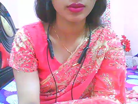 Snapshot of night_queeen7 chatting on 11.26.25 night queeen7 online show from 11.26.25