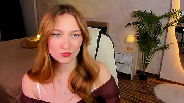 Snapshot of AngelAnabelle chatting on 10.02.25 AngelAnabelle online show from 10.02.25