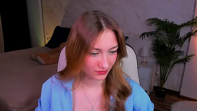 Snapshot of AngelAnabelle chatting on 10.10.25 AngelAnabelle online show from 10.10.25