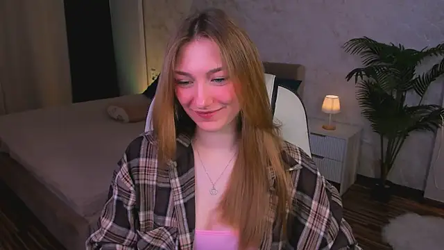 Snapshot of AngelAnabelle chatting on 10.23.25 AngelAnabelle online show from 10.23.25