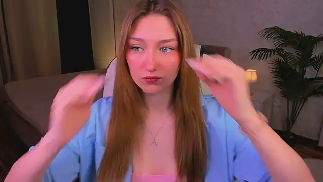 Snapshot of AngelAnabelle chatting on 10.24.25 AngelAnabelle online show from 10.24.25