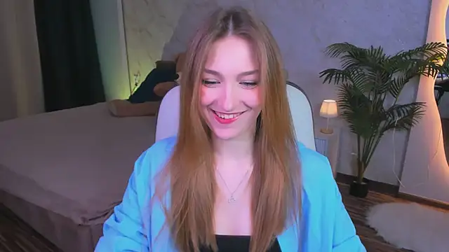 Snapshot of AngelAnabelle chatting on 11.04.25 AngelAnabelle online show from 11.04.25