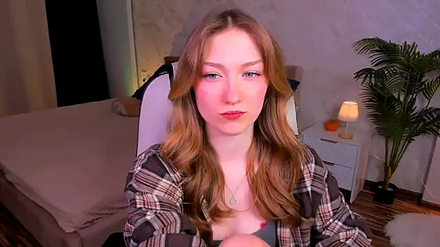 Snapshot of AngelAnabelle chatting on 11.14.25 AngelAnabelle online show from 11.14.25