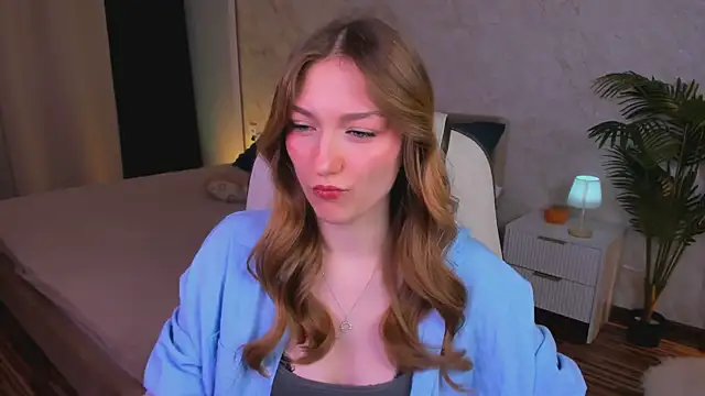 Snapshot of AngelAnabelle chatting on 11.16.25 AngelAnabelle online show from 11.16.25