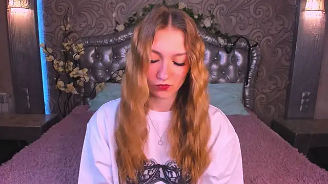 Snapshot of AngelAnabelle chatting on 11.29.25 AngelAnabelle online show from 11.29.25