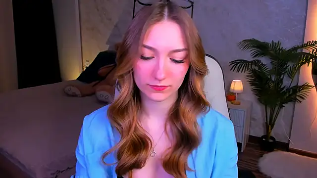 Snapshot of AngelAnabelle chatting on 12.16.25 AngelAnabelle online show from 12.16.25