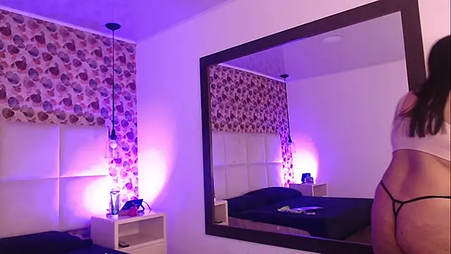 IssisLancaster online show from 11.08.25