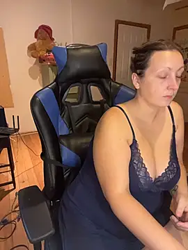 Snapshot of allnaturalmermaid chatting on 11.28.25 allnaturalmermaid online show from 11.28.25