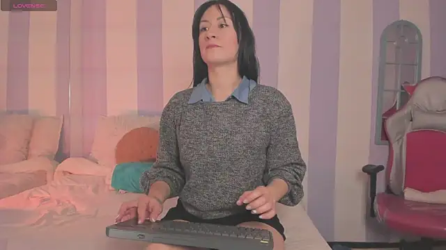 clover tter  online show from 11.28.25