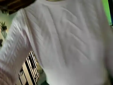 Zulyhenao online show from 10.18.25