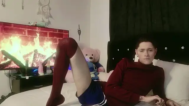 Tyler cat online show from 10.28.25