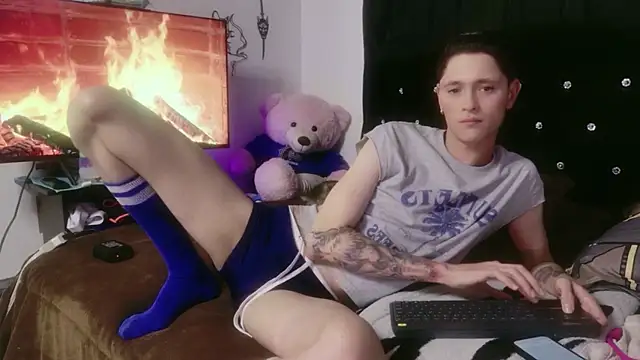 Tyler cat online show from 11.13.25