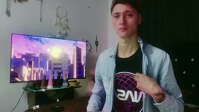 Tyler cat online show from 11.20.25