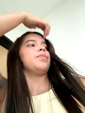 gabriiieela  online show from 10.25.25