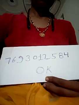 Snapshot of Mona7070 chatting on 10.17.25 Mona7070 online show from 10.17.25