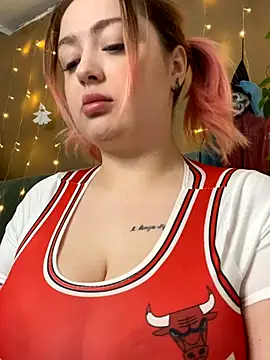 KellyMoors online show from 10.26.25