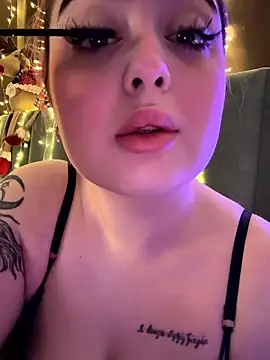 Snapshot of KellyMoors chatting on 01.17.26 KellyMoors online show from 01.17.26