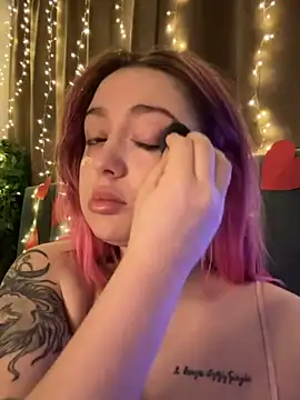 Snapshot of KellyMoors chatting on 02.12.26 KellyMoors online show from 02.12.26