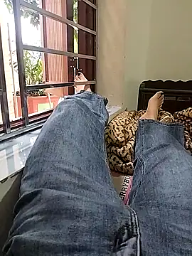 Snapshot of Lili_2love chatting on 11.09.25 Lili 2love online show from 11.09.25