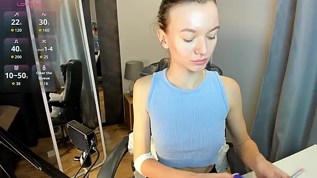 EvaToniz online show from 11.13.25