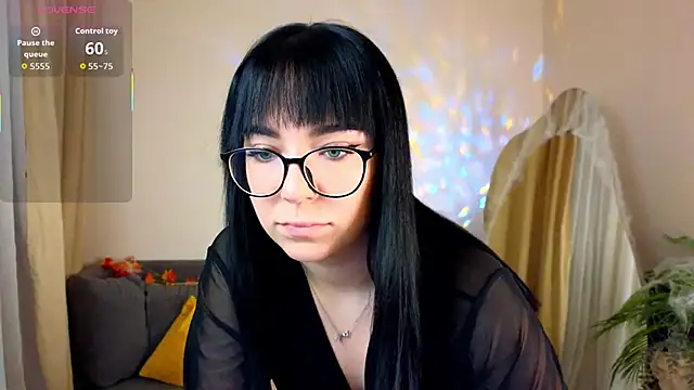 Avelyne  online show from 10.30.25