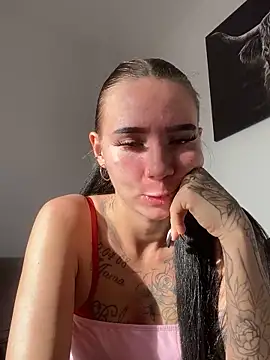 Snapshot of YoungZoexx chatting on 11.11.25 YoungZoexx online show from 11.11.25