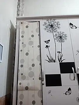 tulip-bae online show from 11.05.25