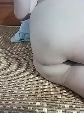 tulip-bae online show from 11.18.25