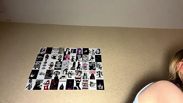 Snapshot of AshleighCrego chatting on 10.17.25 AshleighCrego online show from 10.17.25