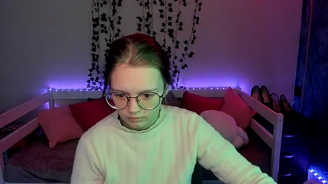 shy elina01 online show from 11.04.25