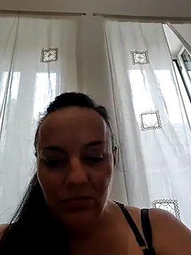 Snapshot of pasajuis chatting on 10.15.25 pasajuis online show from 10.15.25