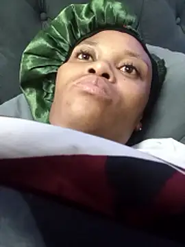 Sex bomb30 online show from 04.10.26