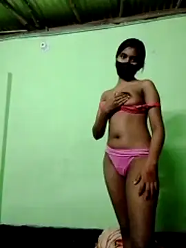 Snapshot of hottywife-03 chatting on 04.10.26 hottywife-03 online show from 04.10.26