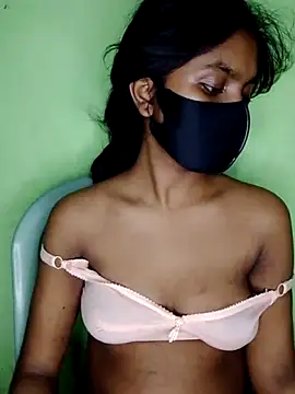 Snapshot of hottywife-03 chatting on 04.14.26 hottywife-03 online show from 04.14.26